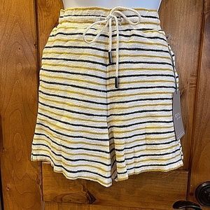 WVN for You Casual Shorts. Harbor Short Color: Mango Mojito